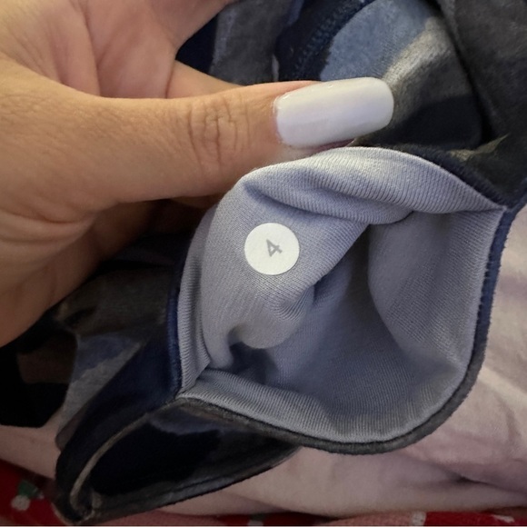 Lululemon Lululemon Wunder Under Crop III Mini Coast Camo Deep Navy size 6 - Picture 4 of 8